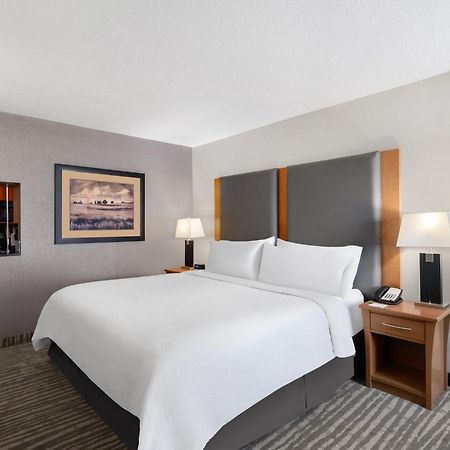 Holiday Inn Calgary Airport By Ihg Екстер'єр фото
