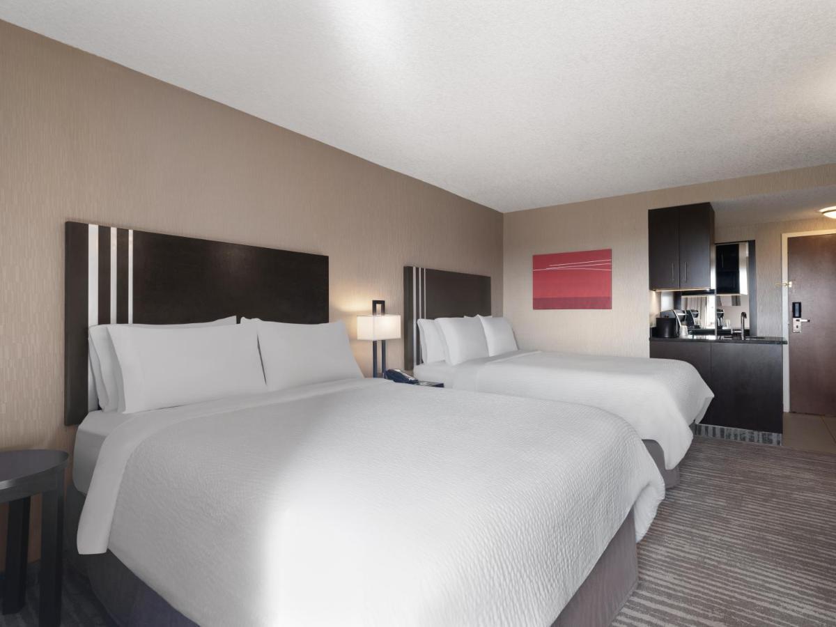 Holiday Inn Calgary Airport By Ihg Екстер'єр фото