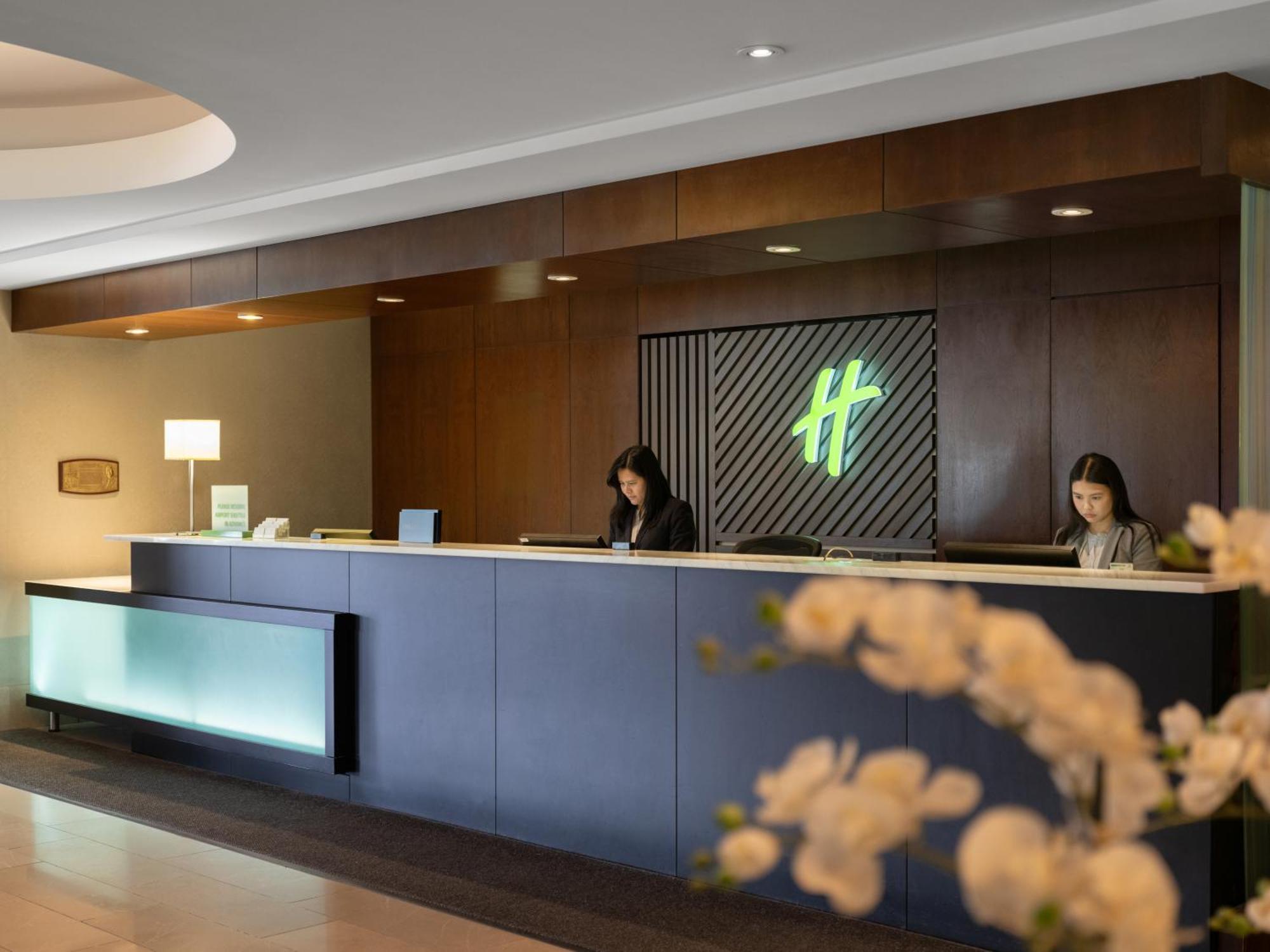 Holiday Inn Calgary Airport By Ihg Екстер'єр фото