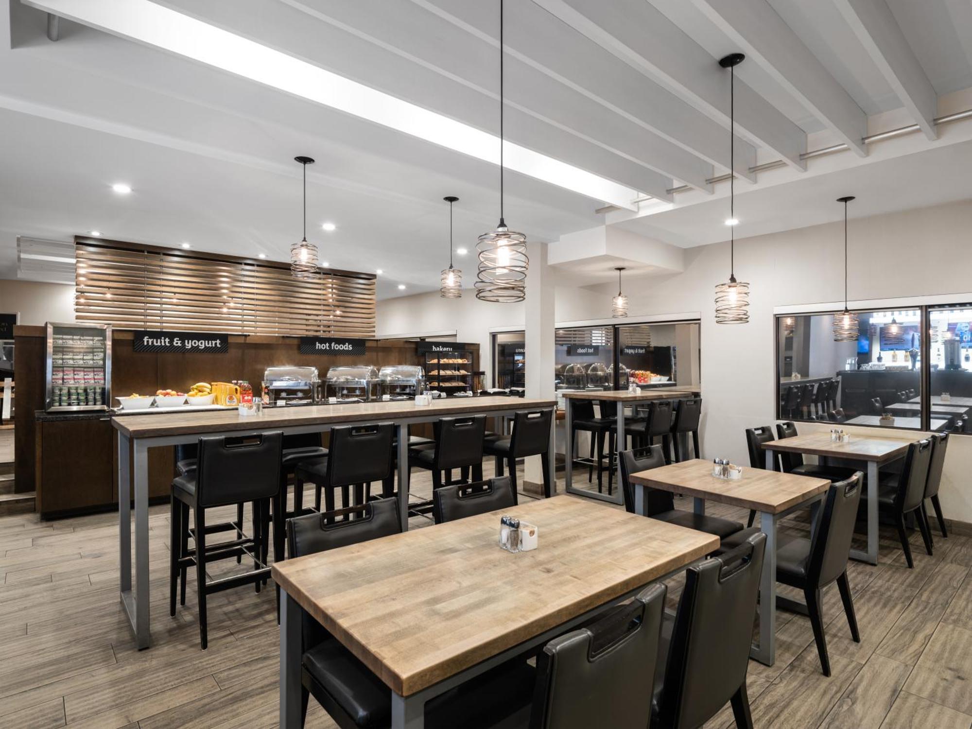 Holiday Inn Calgary Airport By Ihg Екстер'єр фото