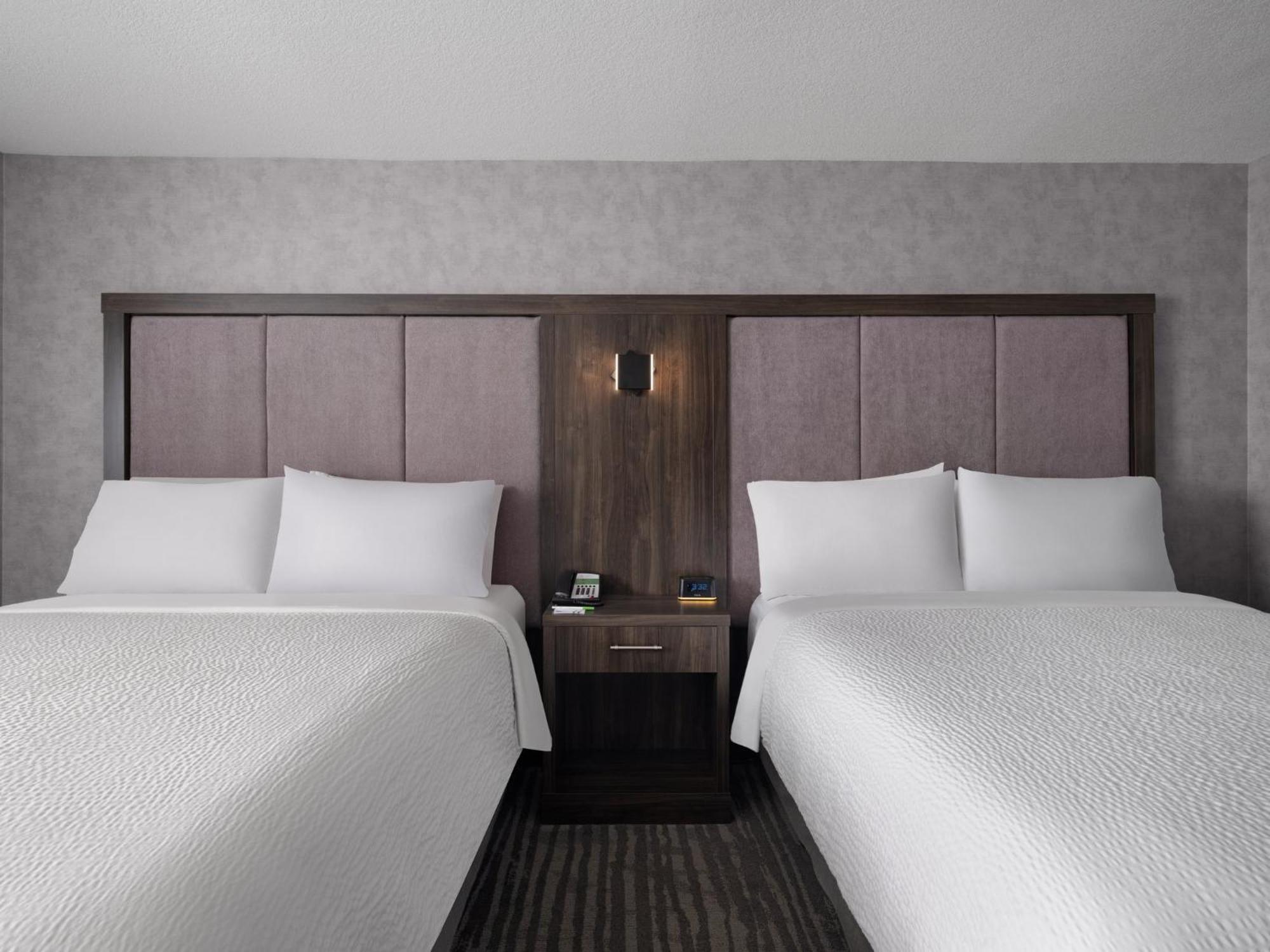 Holiday Inn Calgary Airport By Ihg Екстер'єр фото