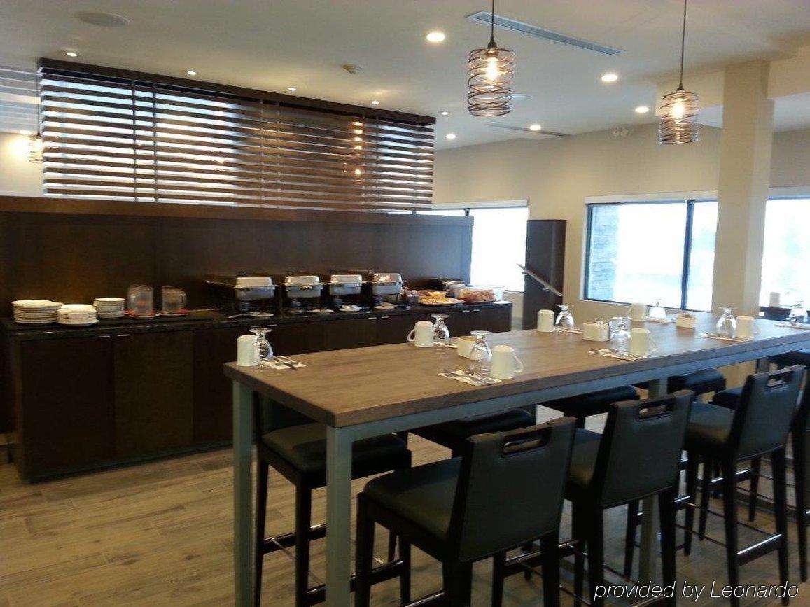 Holiday Inn Calgary Airport By Ihg Екстер'єр фото